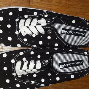 American eagle sneakers